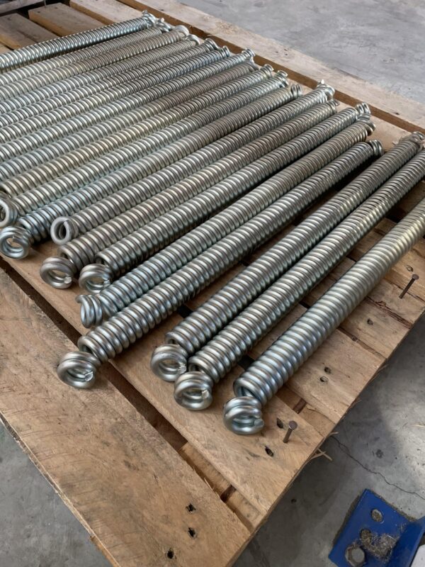 Truck drawbar springs