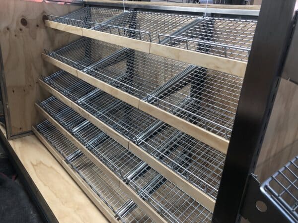 Wire shelves - image 4